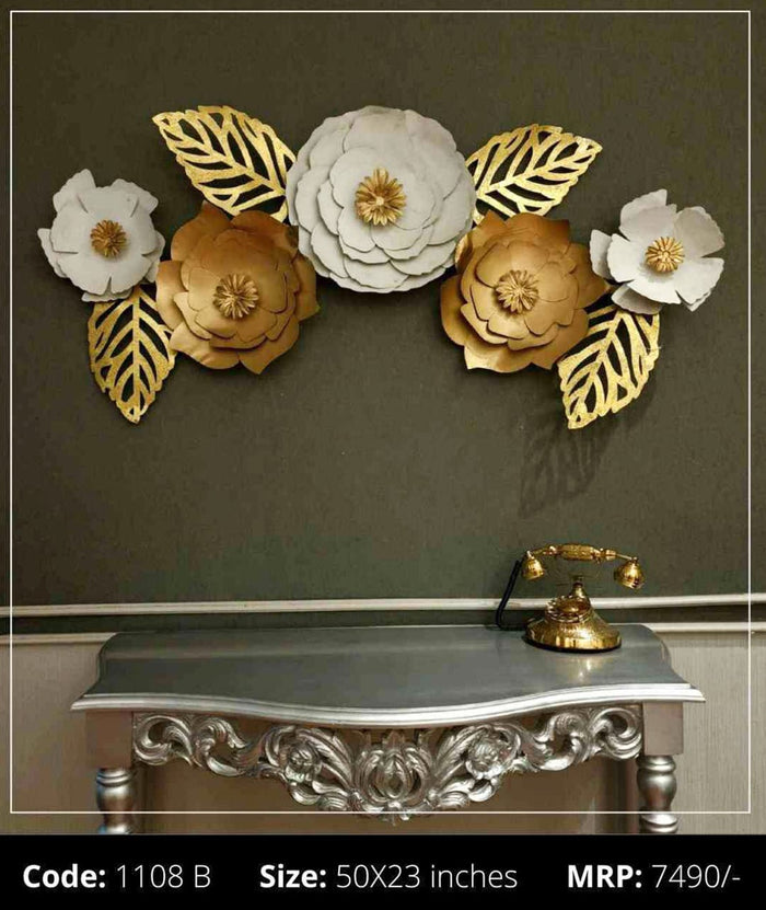 Metal rose wall decor