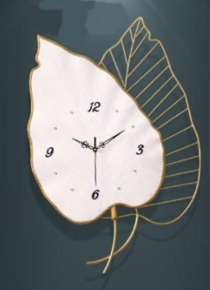 White Leaf Nordic clock