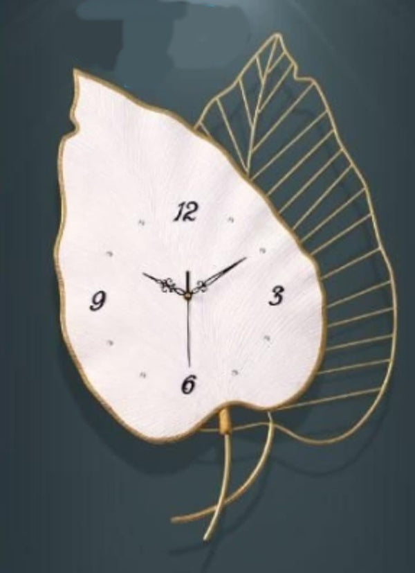 White Leaf Nordic clock