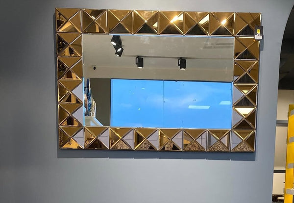 Diamond cut mirror