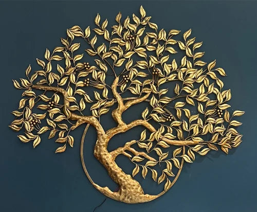 Metal tree decor